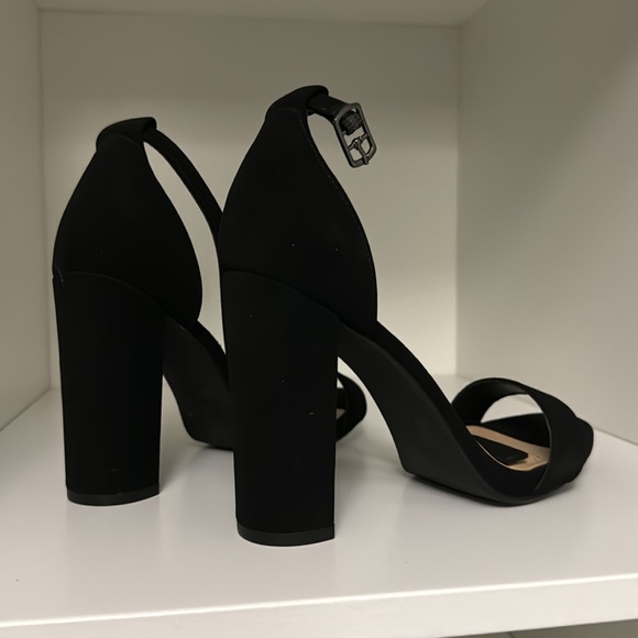 Perfect black heels NEVER WORN - Picture 2 of 4